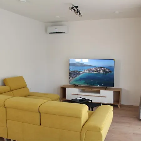 בית הארחה Little Swiss 2 3*