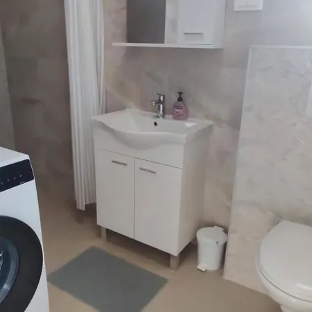 Little Swiss 2 게스트하우스 3*